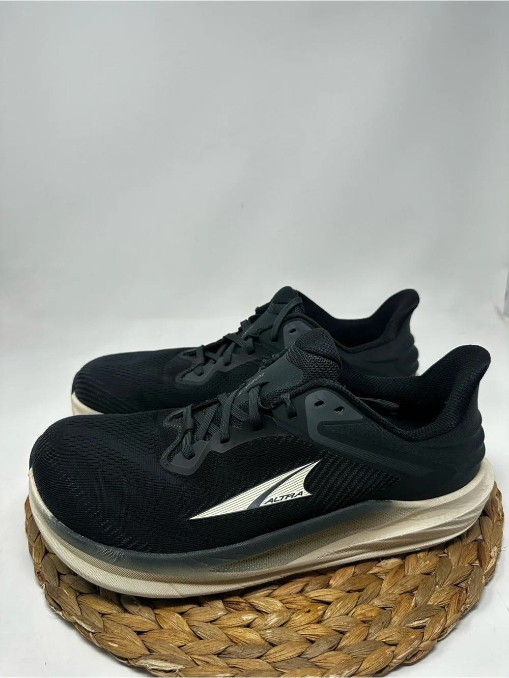 ALTRA Torin 8 Road Running Shoes Black White Size 11.5 Men's